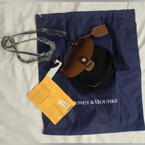 NWT Dooney & Bourke Crossbody Nylon Leather Bag Black Buckle Strap Dust Cover